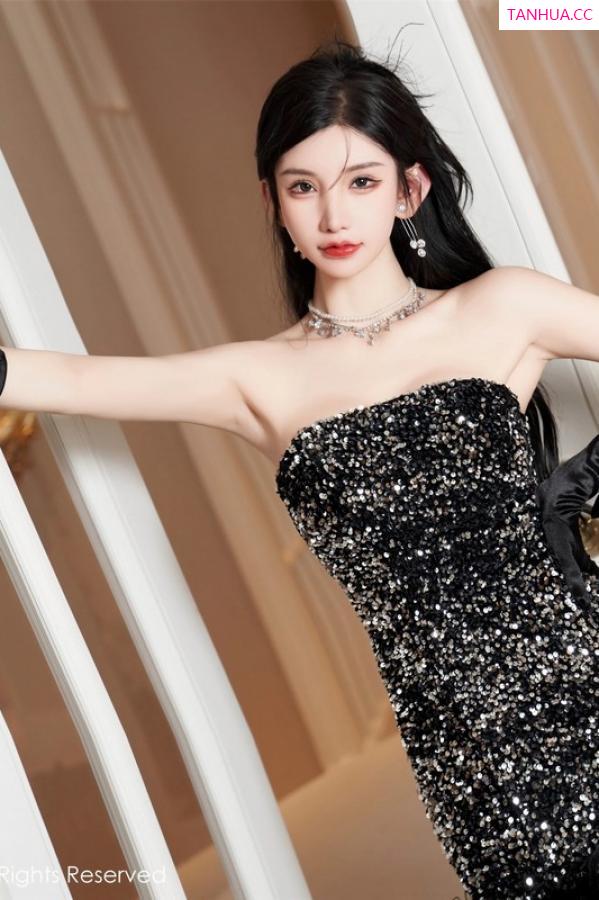 周于希dummy  [XiuRen]高清写真图 2023.05.19 No.6771 周于希Sally 美臀黑丝第14张图片